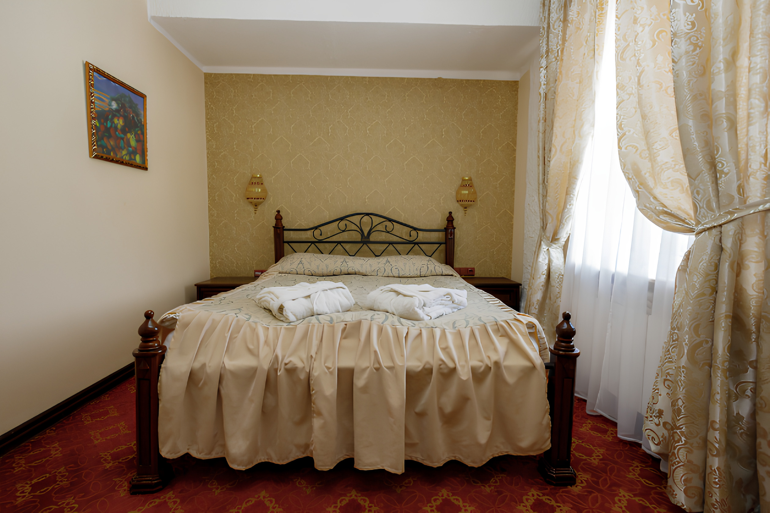 Suite - bedroom